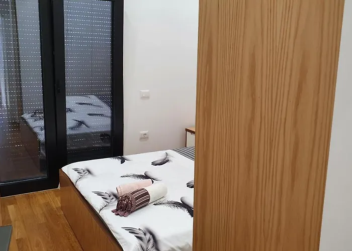 Aliko's Peaceful House, Close To Bus Terminal * Tirana