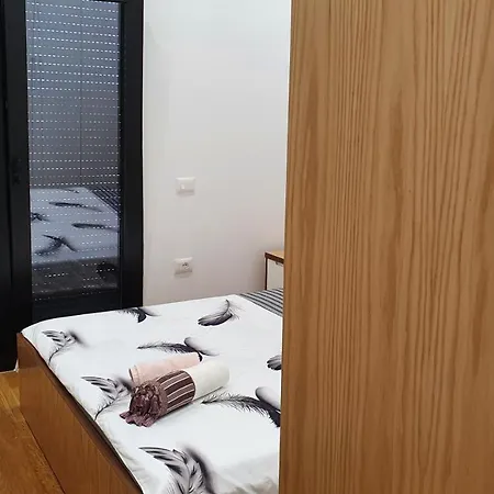 Aliko's Peaceful House, Close To Bus Terminal * 티라나